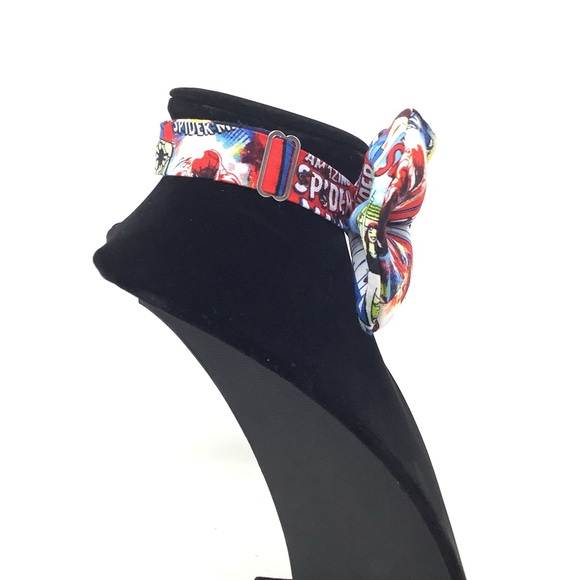 Spider Man Handcrafted Bow Tie - Comic Book Collection - Picture 7 of 15